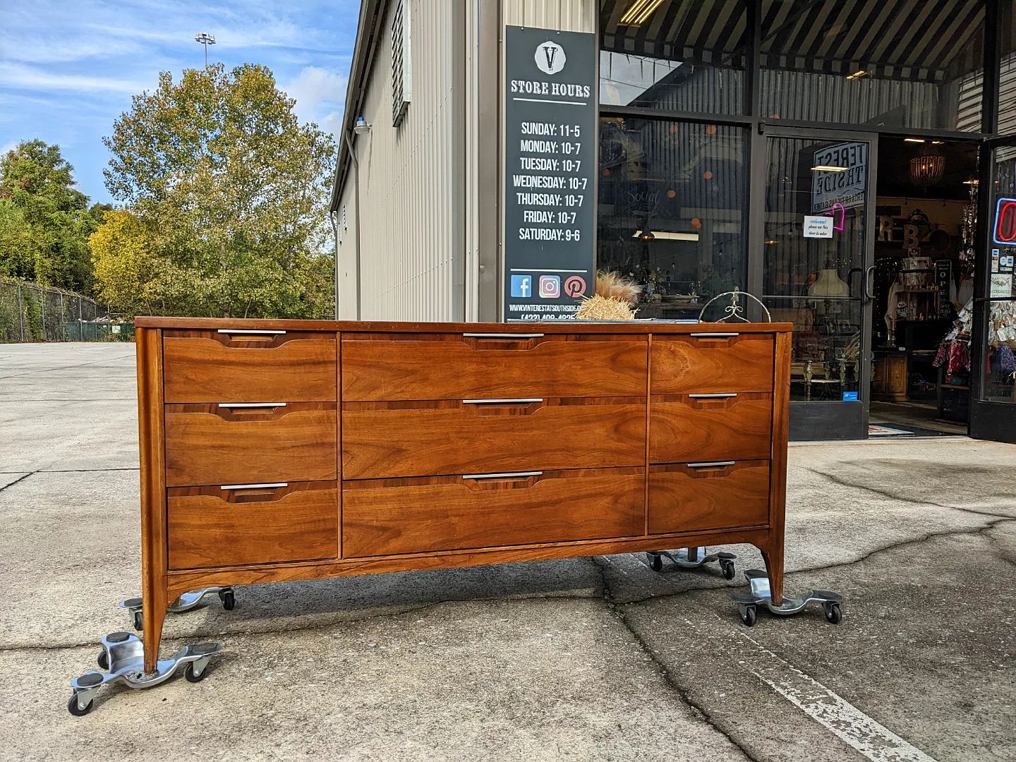 Kent Coffey Impact 9 Drawer Dresser