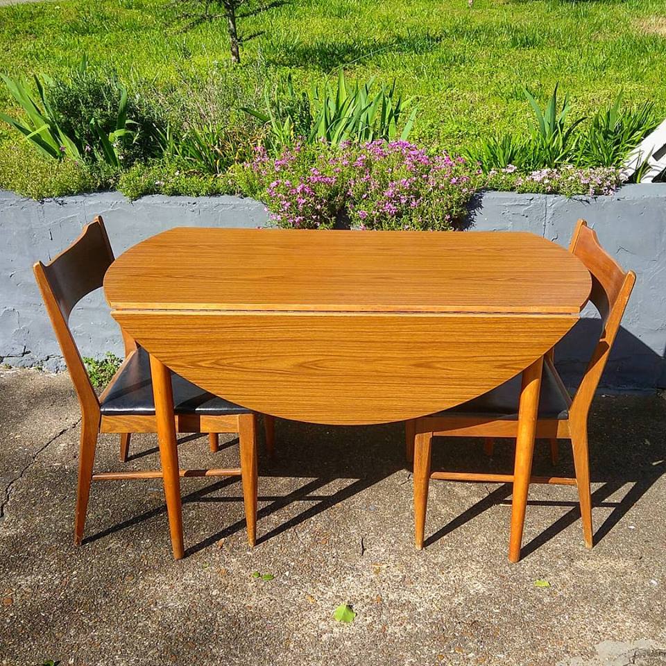 Schreiber Drop Leaf Table