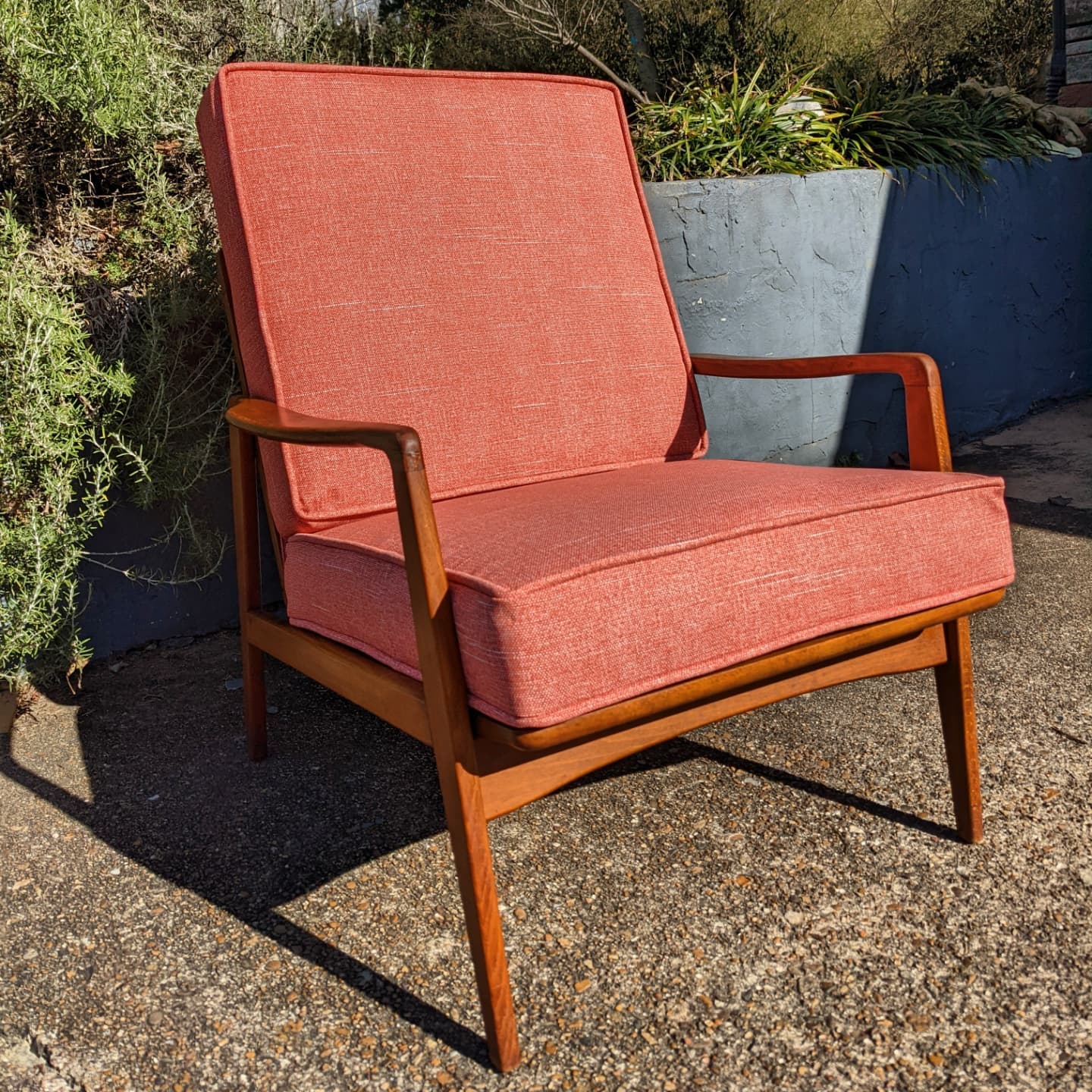 Mid Century Modern Lounge Chair