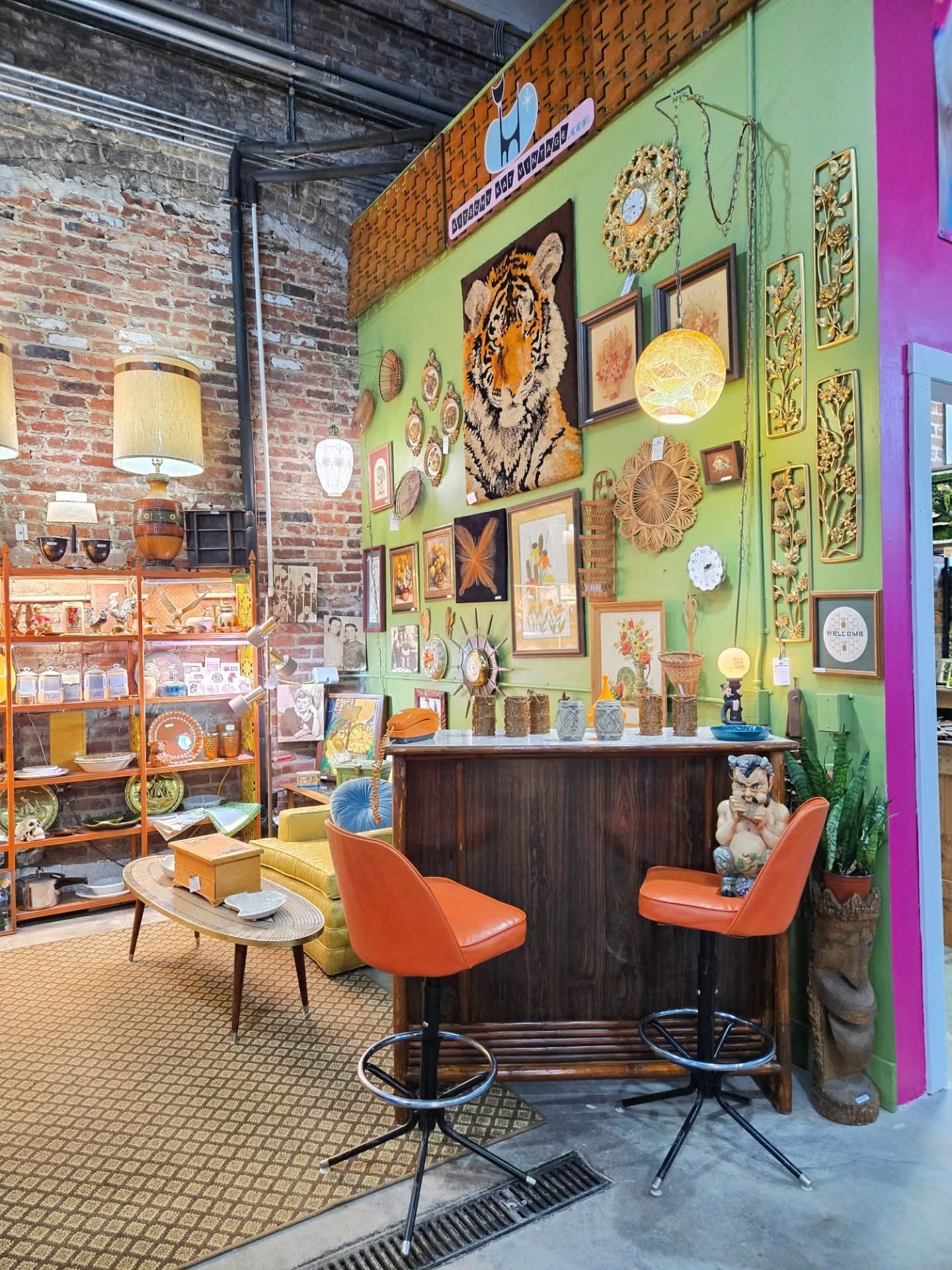 Mid Century Tiki Bar and Stools
